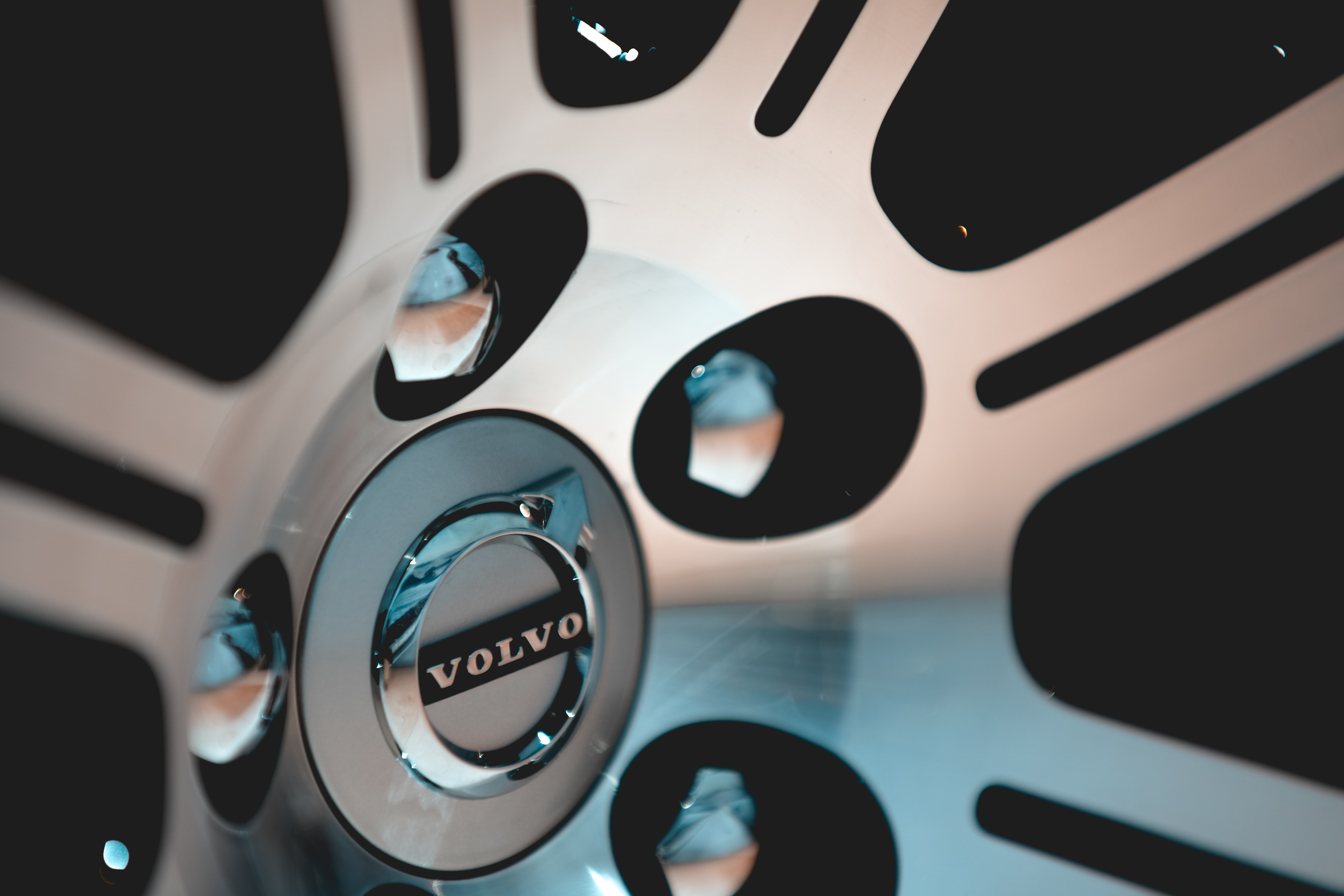 Why Volvo Doesn’t Approve of Reconditioned Wheels and How This Can Affect Your Collision Repair